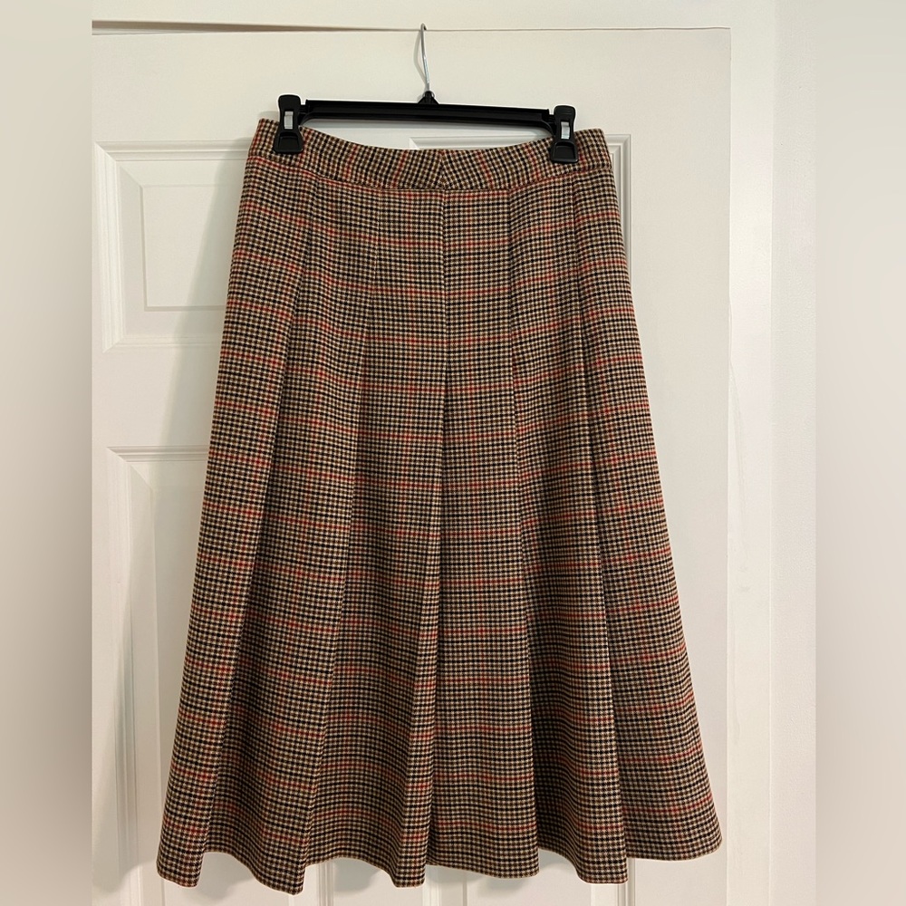Pleated skirt